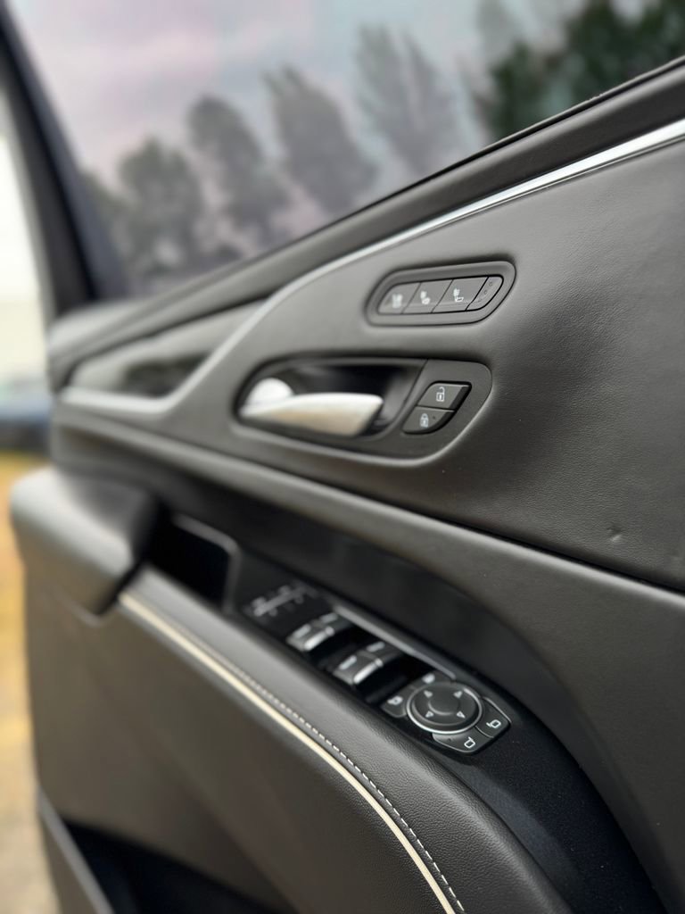 Used 2023 Cadillac Escalade V AWD/4WD image 51