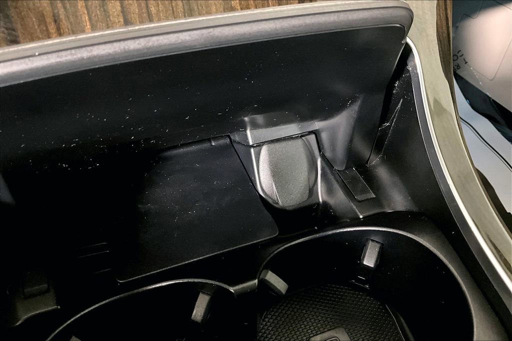 Used 2022 Mercedes-Benz GLC 300 w/ Premium Package Lite image 33