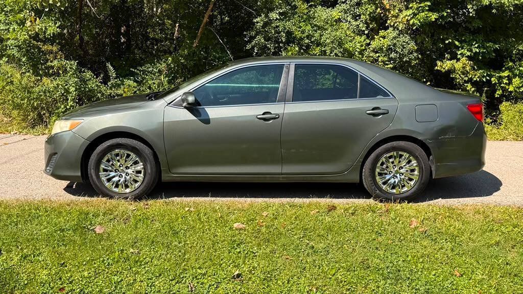 Used 2012 Toyota Camry FWD image 5