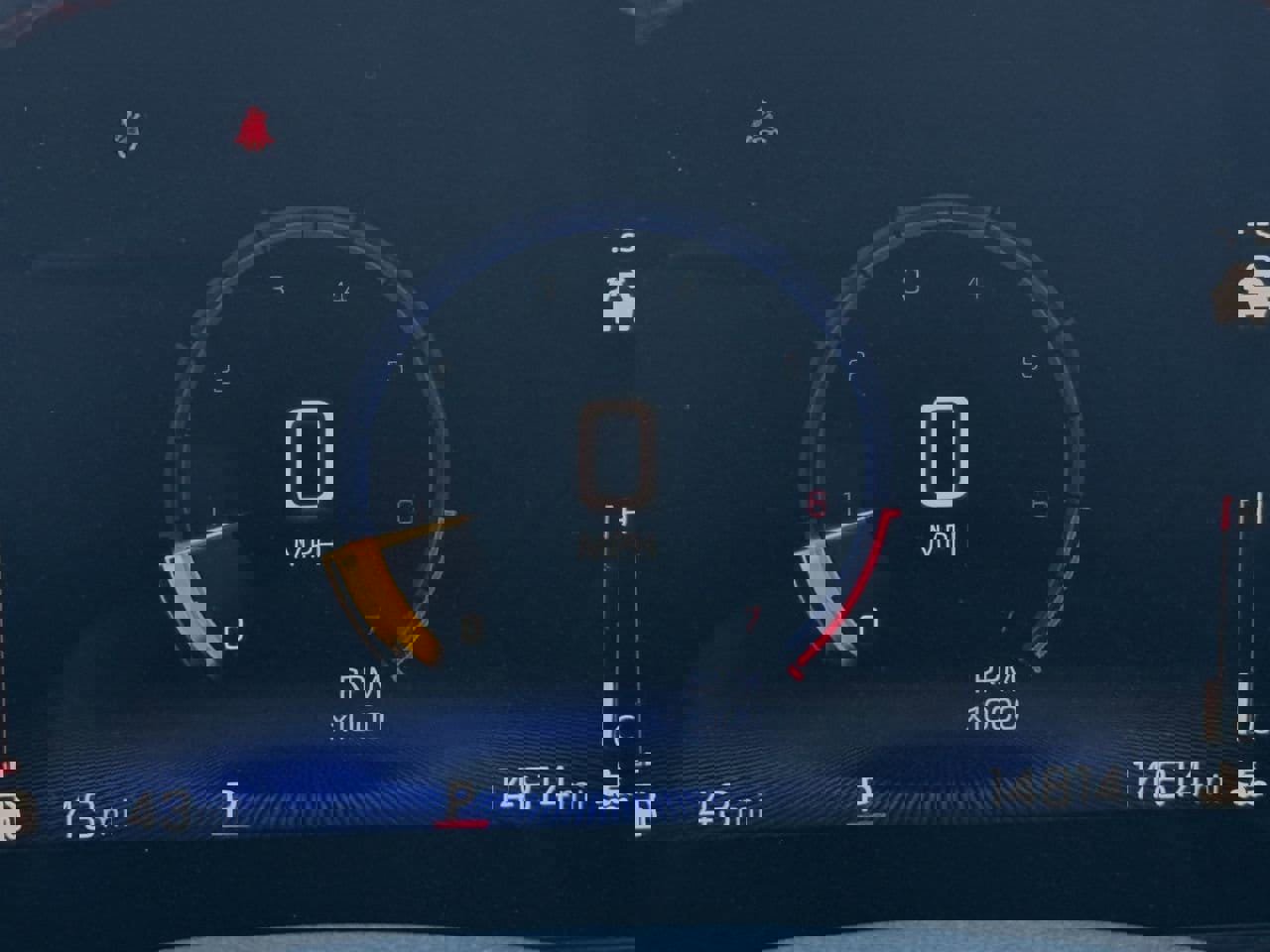 Used 2025 Chevrolet TrailBlazer RS w/ Driver Confidence Package image 16