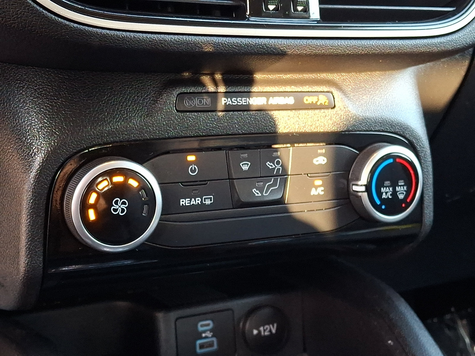 Certified 2022 Ford Escape SE AWD/4WD image 17