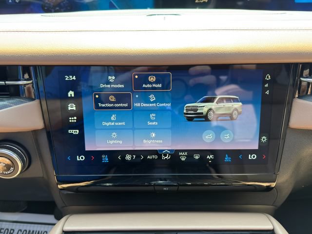 Used 2025 Lincoln Navigator Black Label AWD/4WD image 33