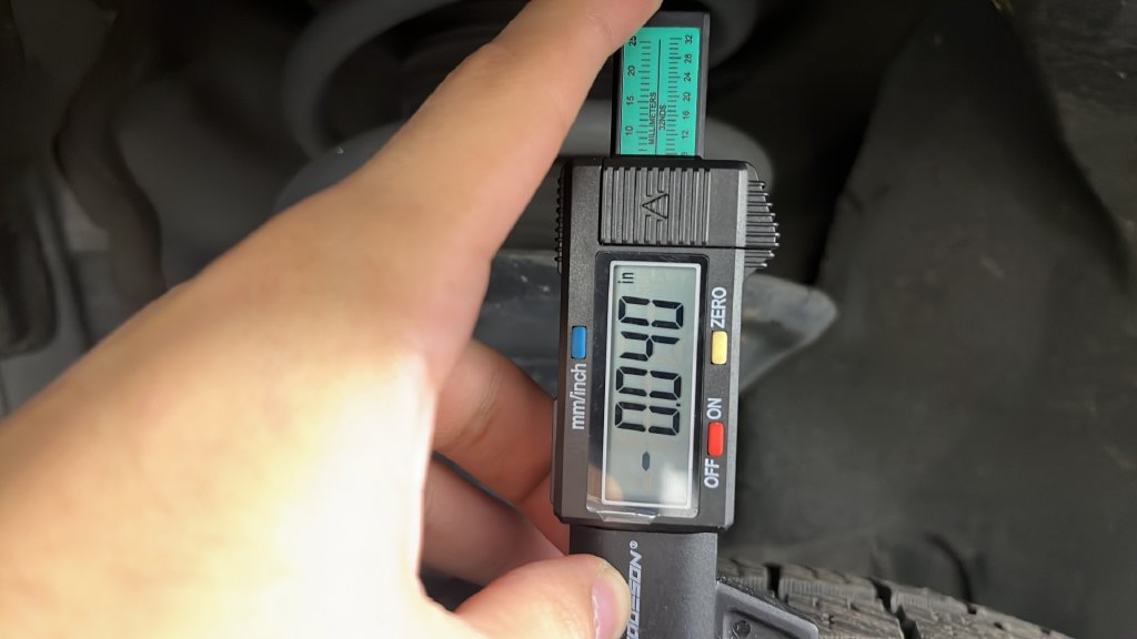 Used 2020 Toyota RAV4 XLE w/ Convenience Package FWD image 42