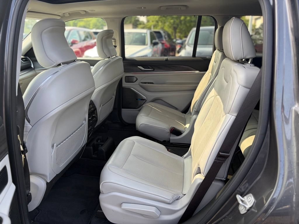 Used 2021 Jeep Grand Cherokee L Overland w/ Advanced Protech Group III AWD/4WD image 13