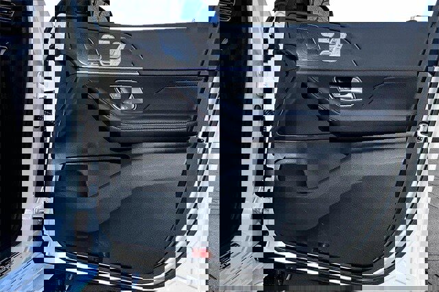 Used 2025 Mercedes-Benz GLE 350 4MATIC image 31