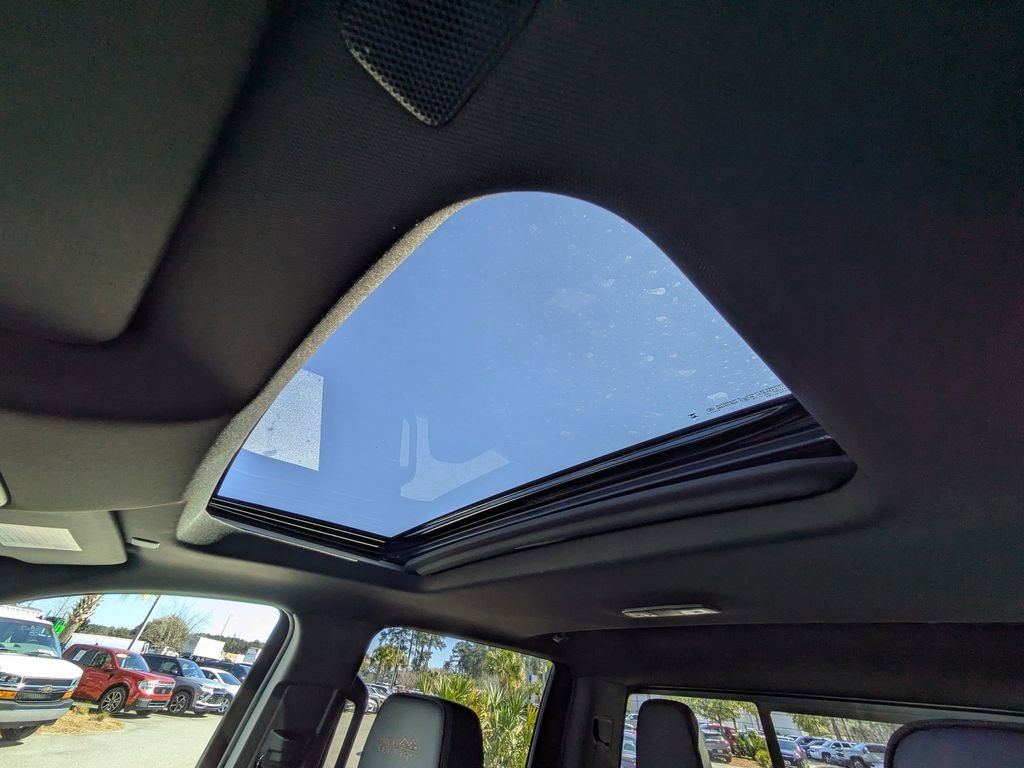 Used 2024 Chevrolet Silverado 1500 High Country w/ High Country Premium Package image 21