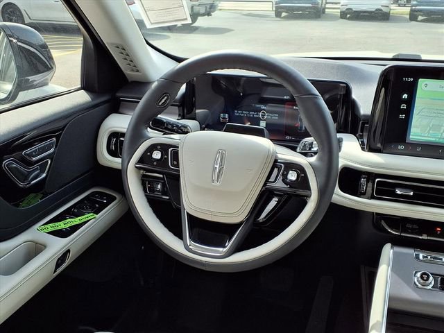 New 2026 Lincoln Aviator 2WD image 11