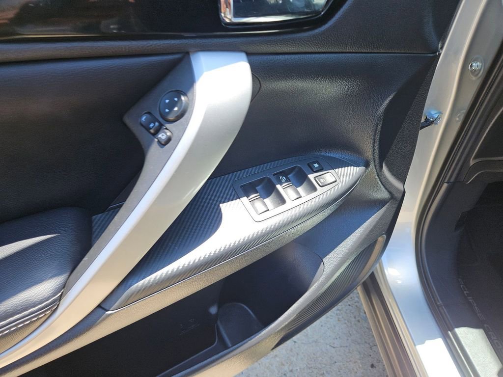 Used 2025 Mitsubishi Eclipse Cross SE AWD/4WD image 15