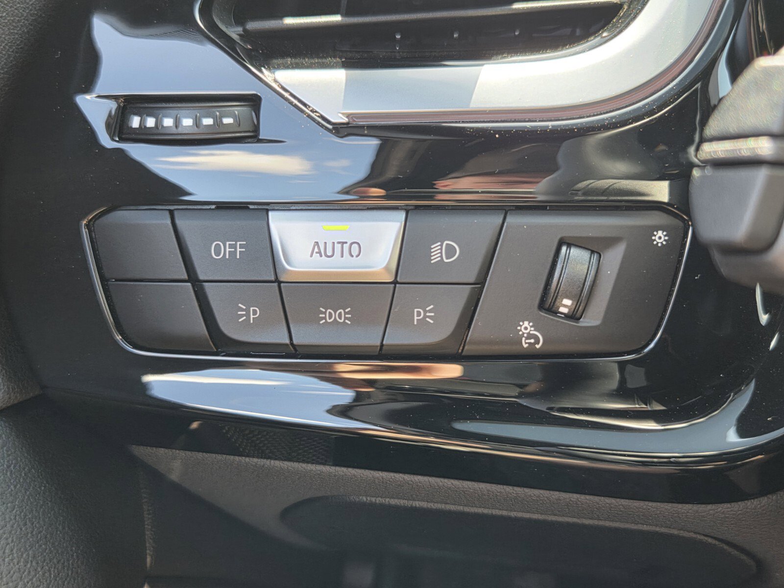 Used 2022 BMW Z4 M40i w/ Premium Package image 19