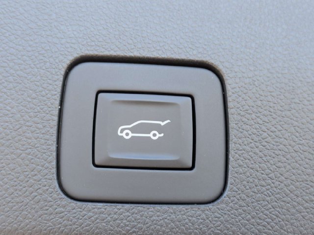 Used 2024 Buick Encore GX Preferred w/ Comfort Package FWD image 13