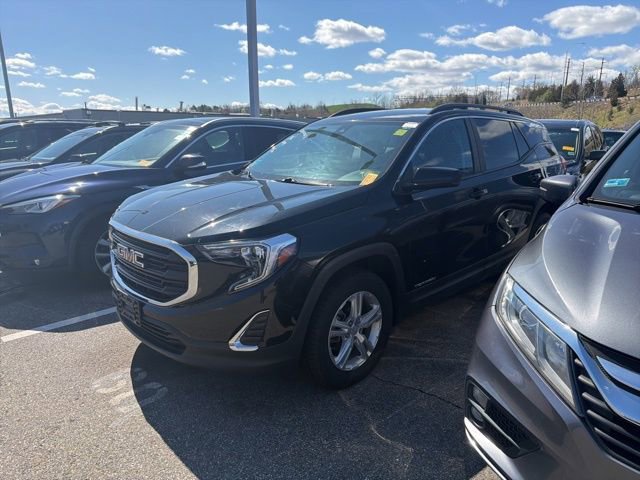 Used 2021 GMC Terrain SLE w/ Driver Convenience Package AWD/4WD image 2
