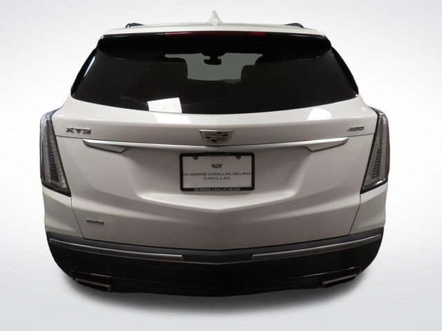Certified 2023 Cadillac XT5 Sportv w/ Platinum Package AWD/4WD image 4