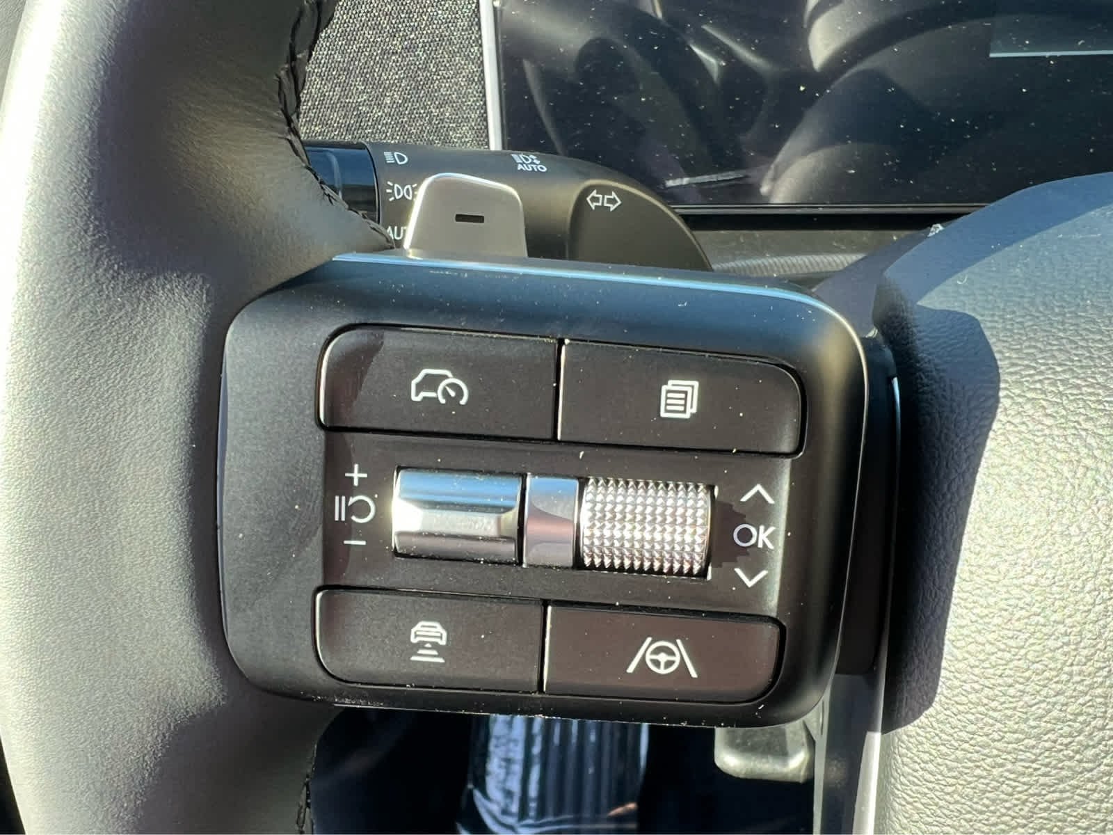 New 2026 Hyundai Santa Fe SE image 32