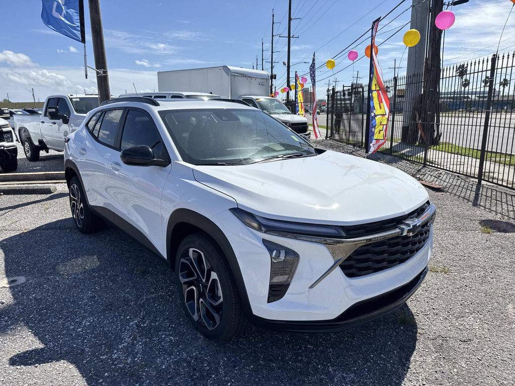 New 2026 Chevrolet Trax RS w/ Sunroof Package image 1