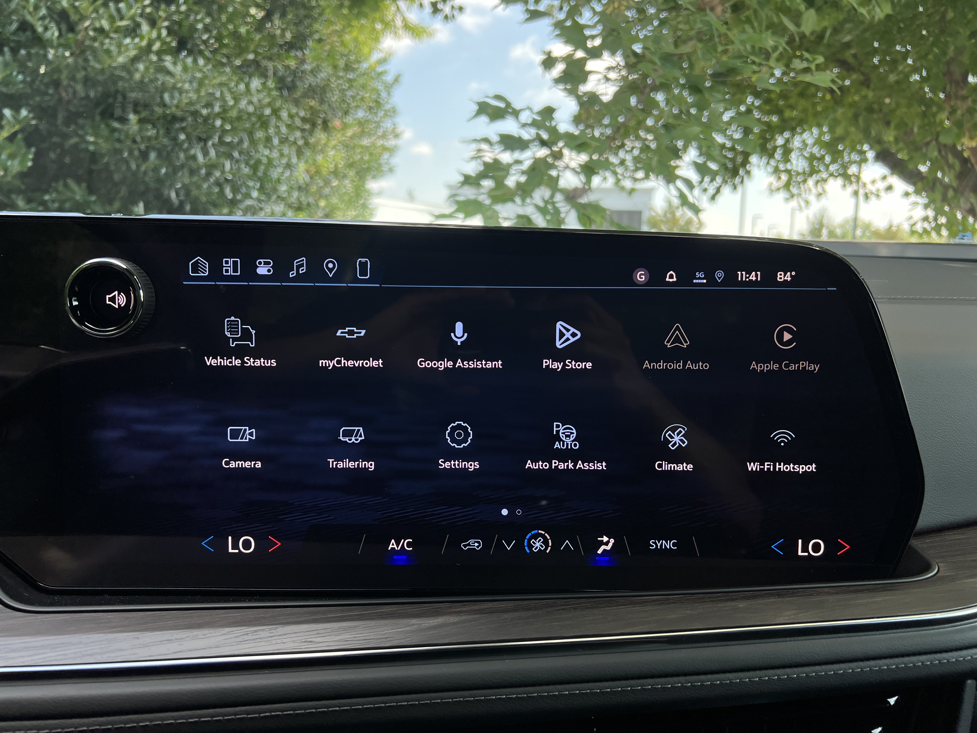 New 2026 Chevrolet Suburban LS w/ LPO, Get Active Package AWD/4WD image 25