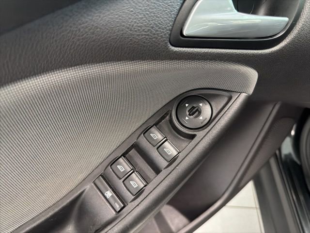 Used 2014 Ford Focus SE FWD image 13