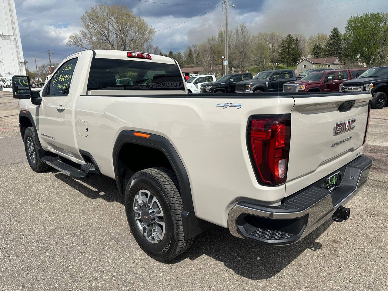 Used 2026 GMC Sierra 3500 SLE w/ SLE Convenience Package AWD/4WD image 3