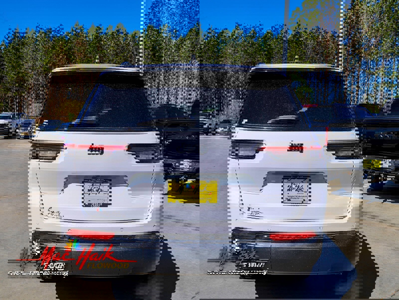 Used 2025 Jeep Grand Cherokee L Altitude image 6