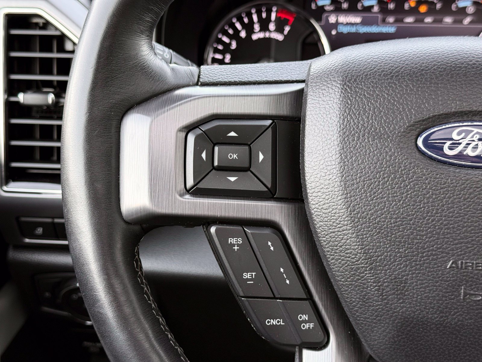 Used 2020 Ford Expedition Platinum RWD image 33