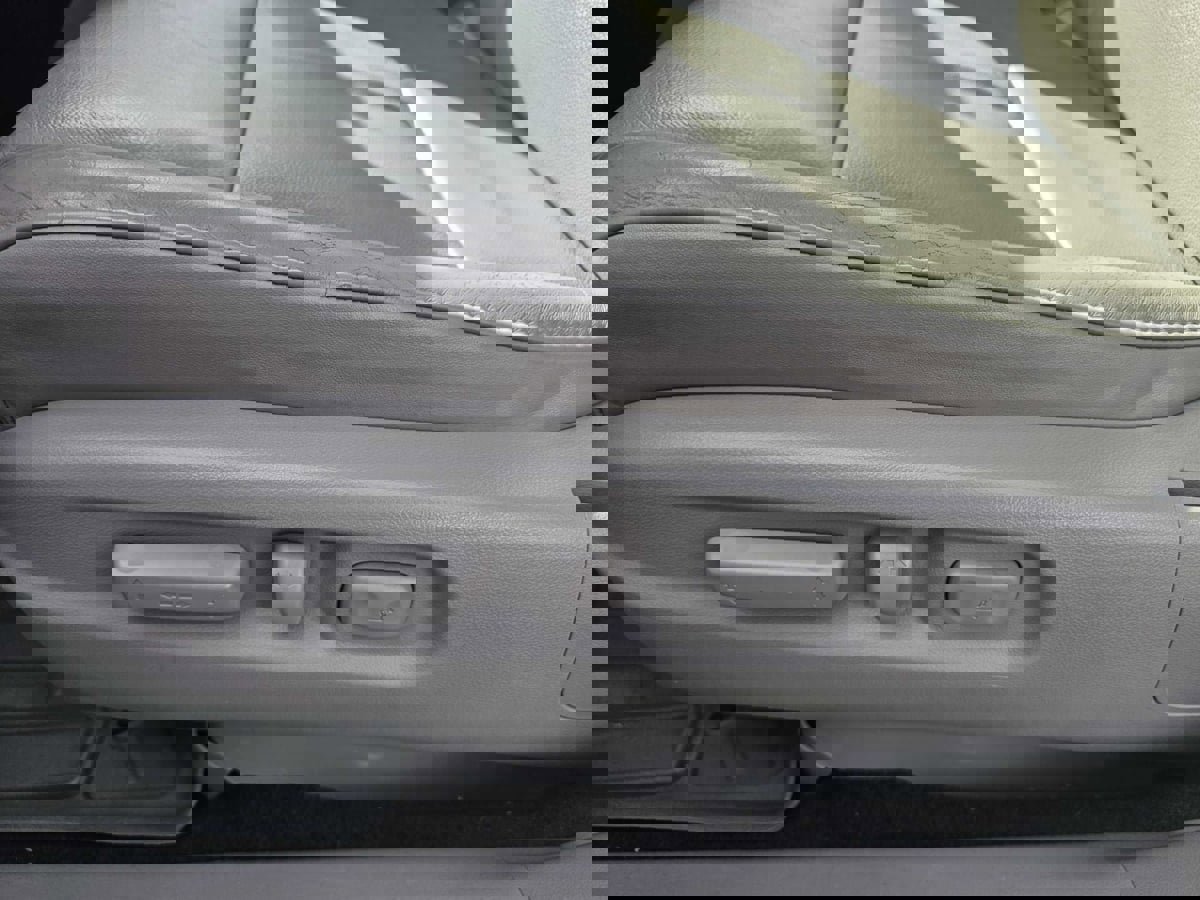 Used 2010 Honda Pilot EX-L image 14