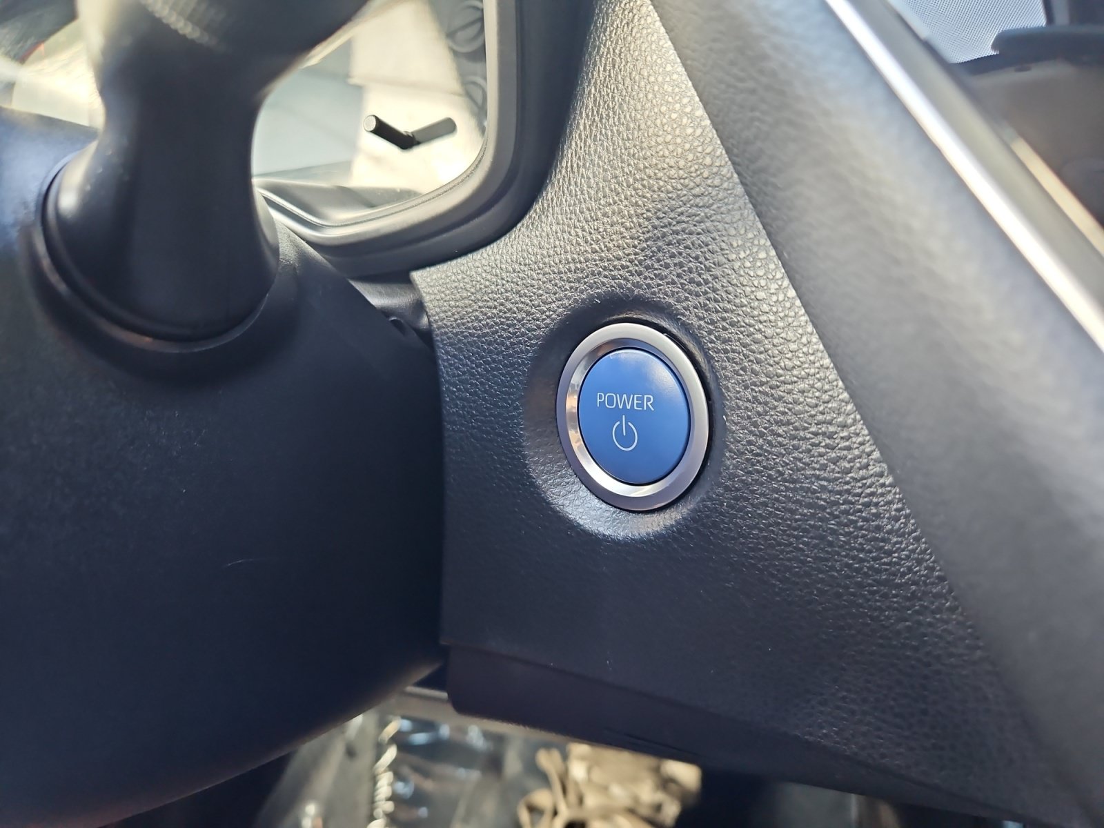 Used 2022 Toyota Corolla LE FWD image 17