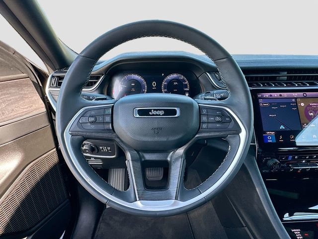 Used 2024 Jeep Grand Cherokee L Limited w/ Luxury Tech Group II image 11