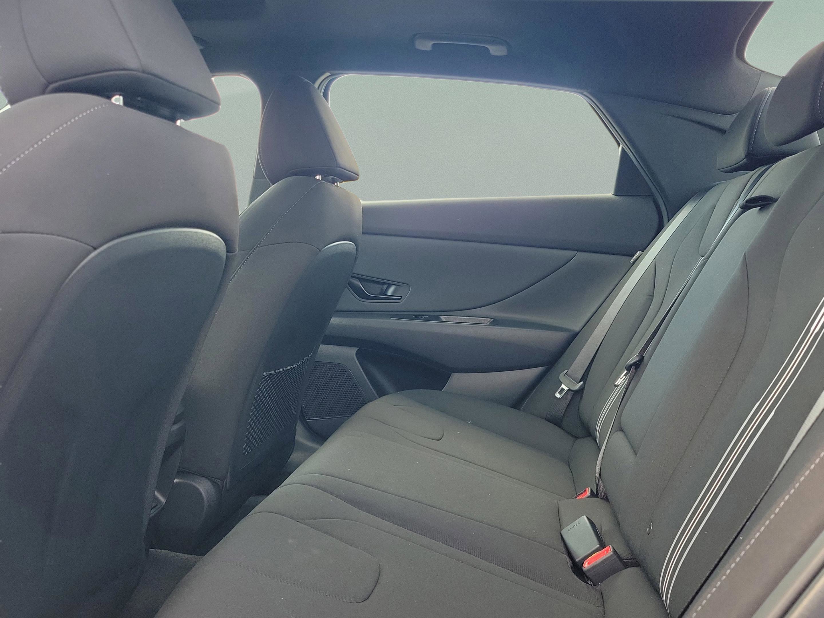 New 2026 Hyundai Elantra SEL Sport image 5