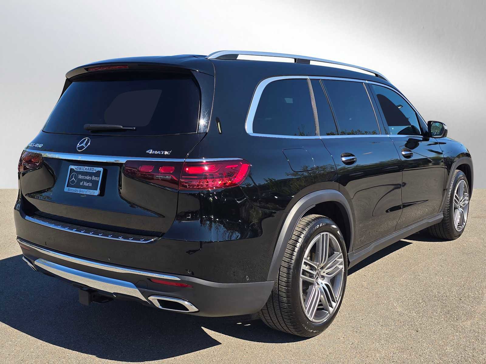 Used 2026 Mercedes-Benz GLS 450 4MATIC image 4