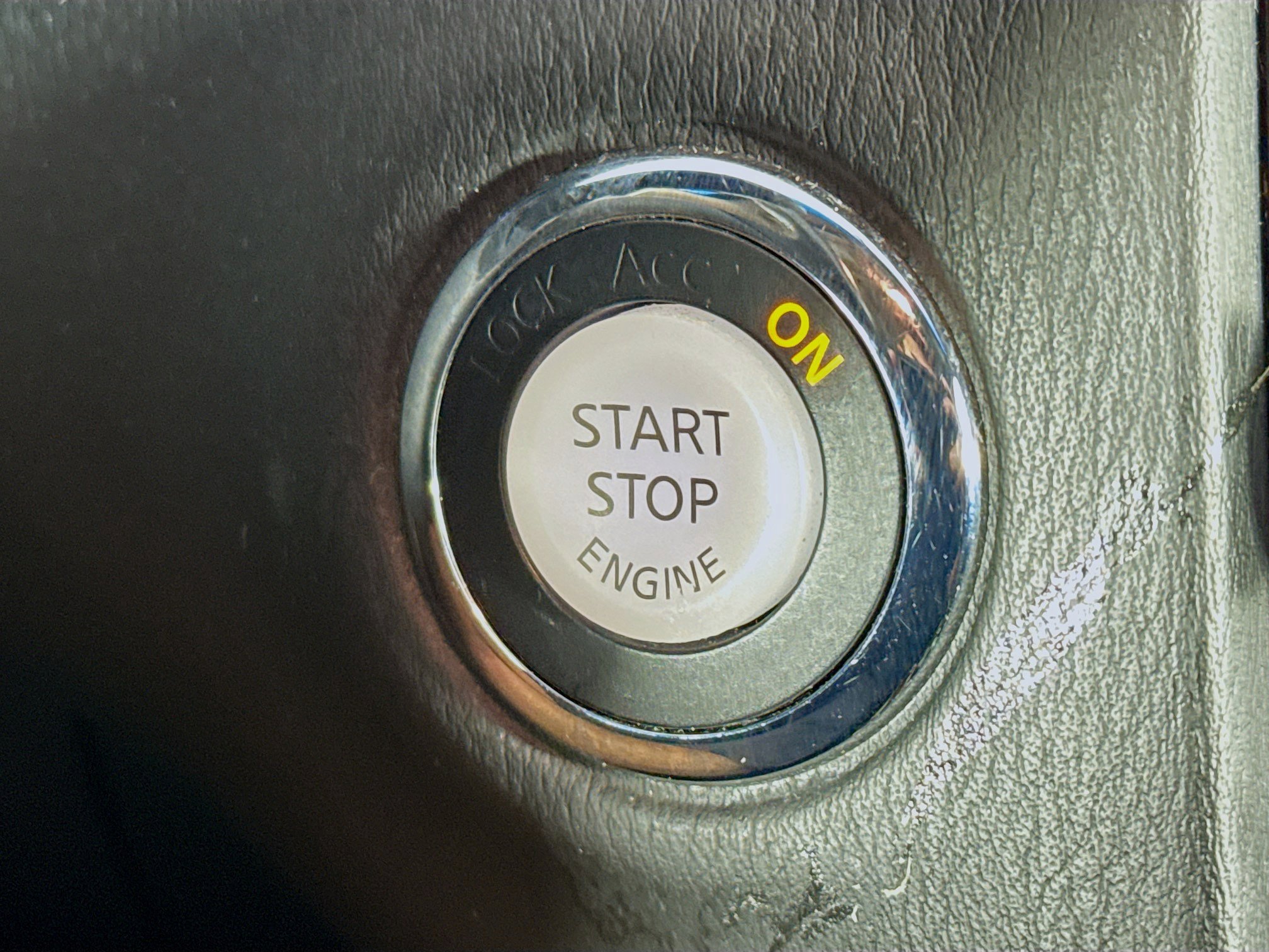 Used 2017 INFINITI QX50 2WD w/ Deluxe Touring Package image 21