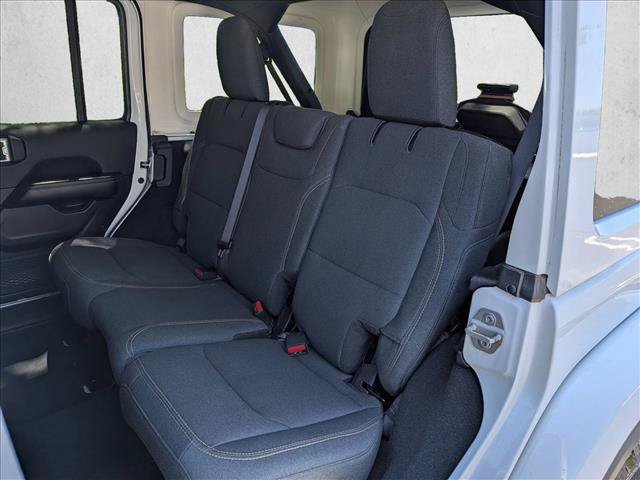 Used 2024 Jeep Wrangler Unlimited Sahara AWD/4WD image 17
