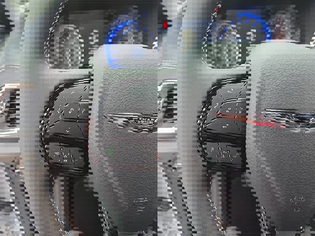 New 2026 Chrysler Pacifica Limited image 19