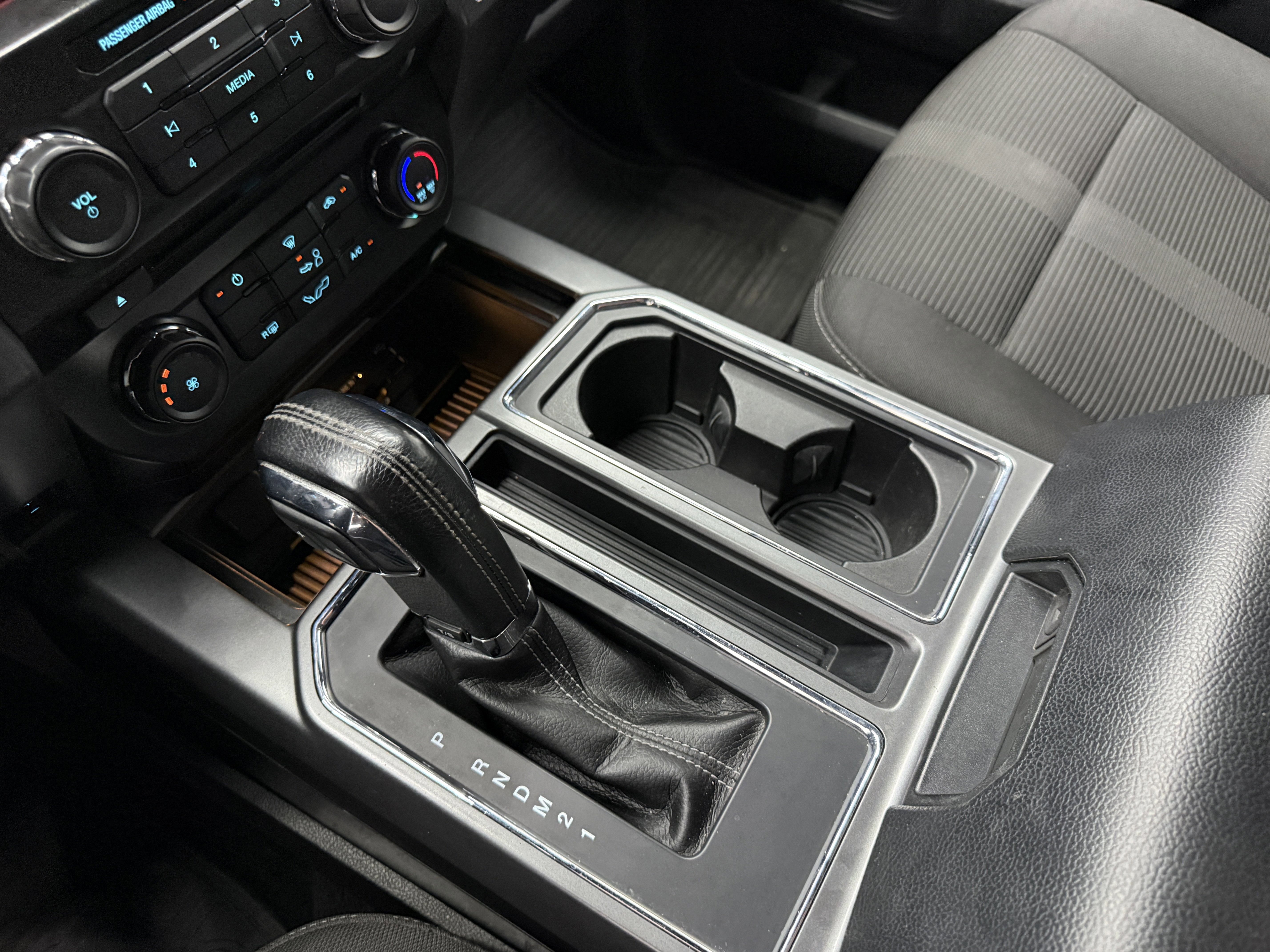 Used 2015 Ford F150 XLT w/ Equipment Group 301A Mid AWD/4WD image 19