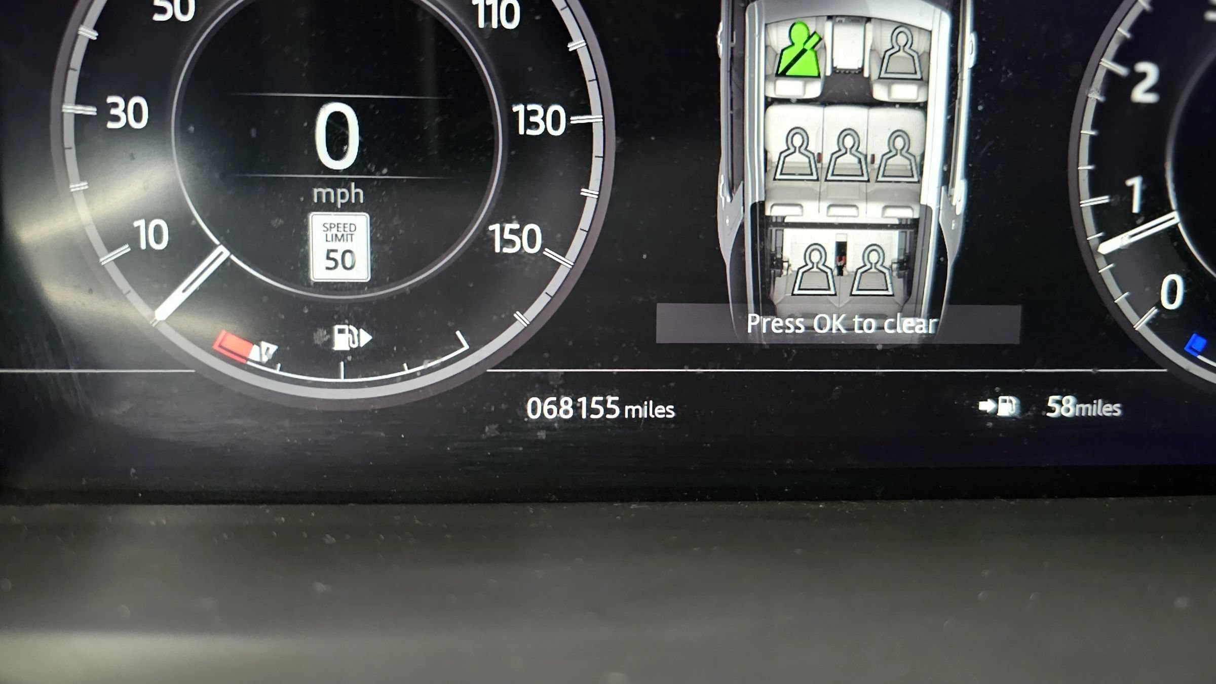 Used 2018 Land Rover Discovery HSE AWD/4WD image 39