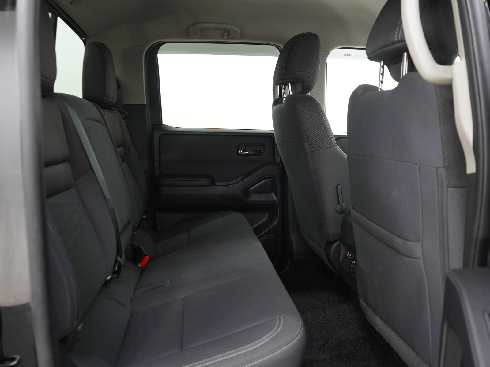 Used 2023 Nissan Frontier SV w/ SV Convenience Package AWD/4WD image 13