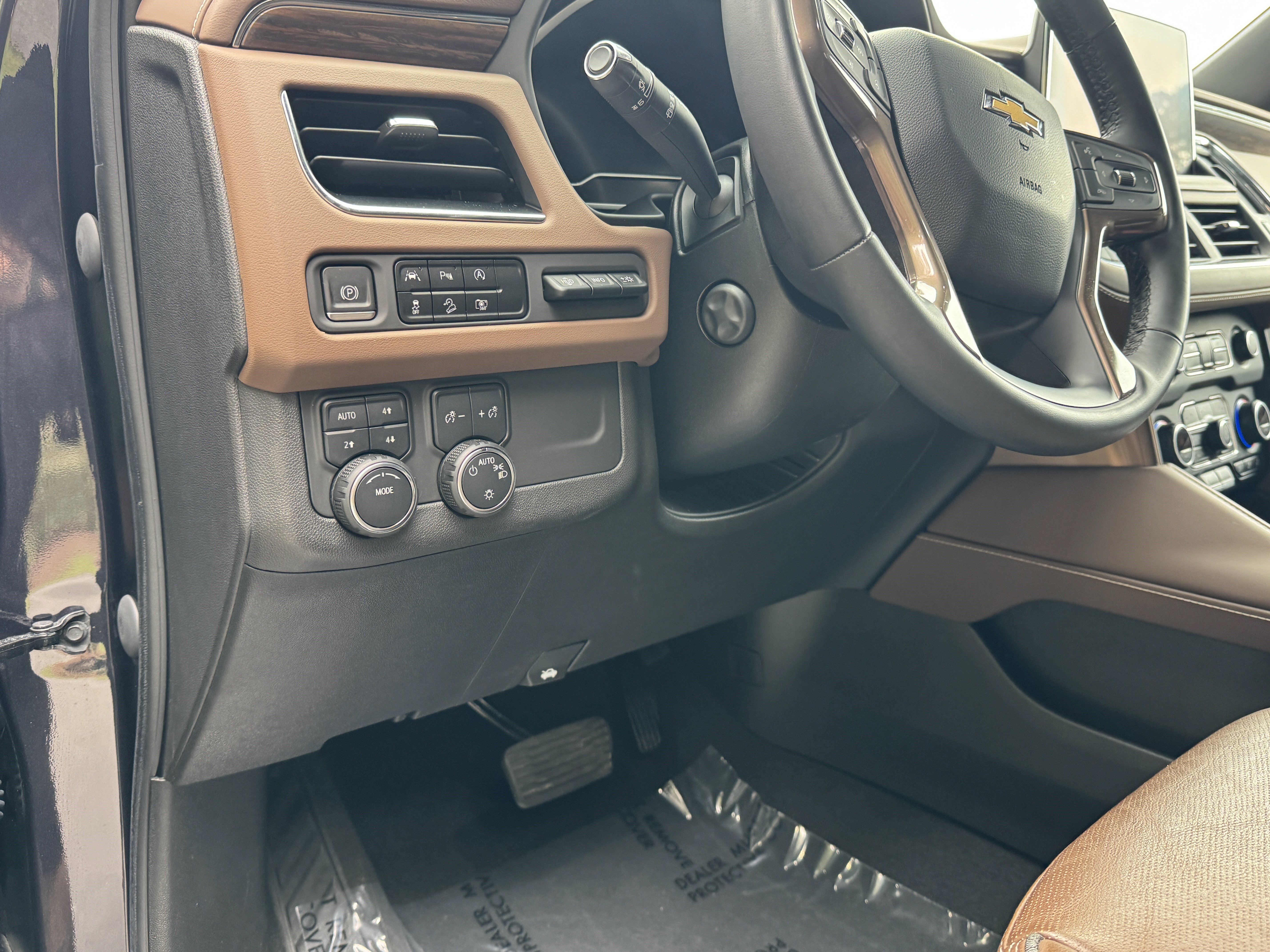 Used 2023 Chevrolet Tahoe High Country image 12