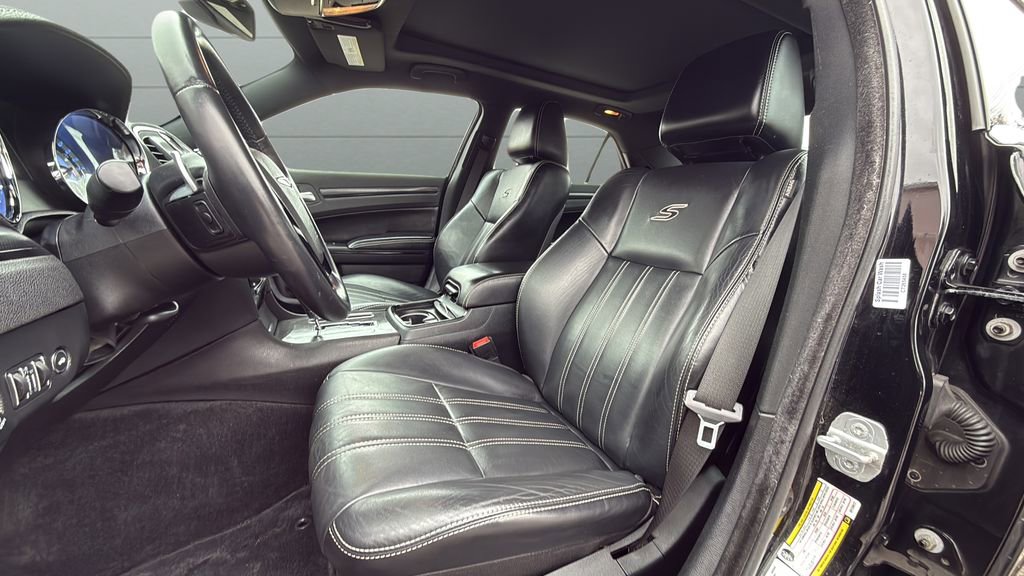 Used 2014 Chrysler 300 S AWD/4WD image 10
