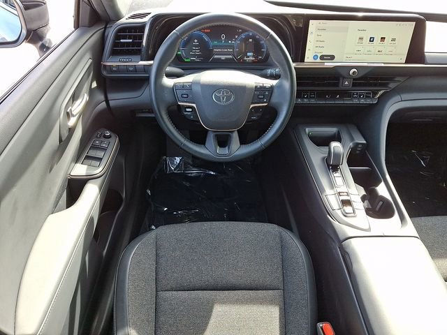 Used 2023 Toyota Crown XLE image 13