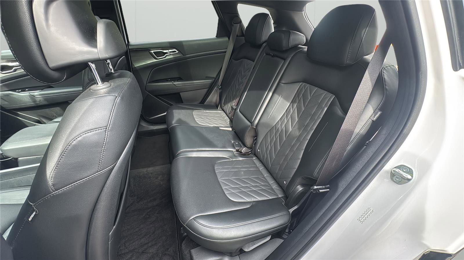 Used 2025 Kia Sportage X-Line w/ Premium Package image 11