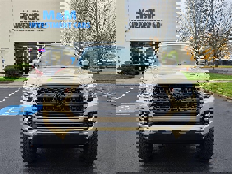 Used 2017 Toyota Tacoma TRD Off-Road image 5