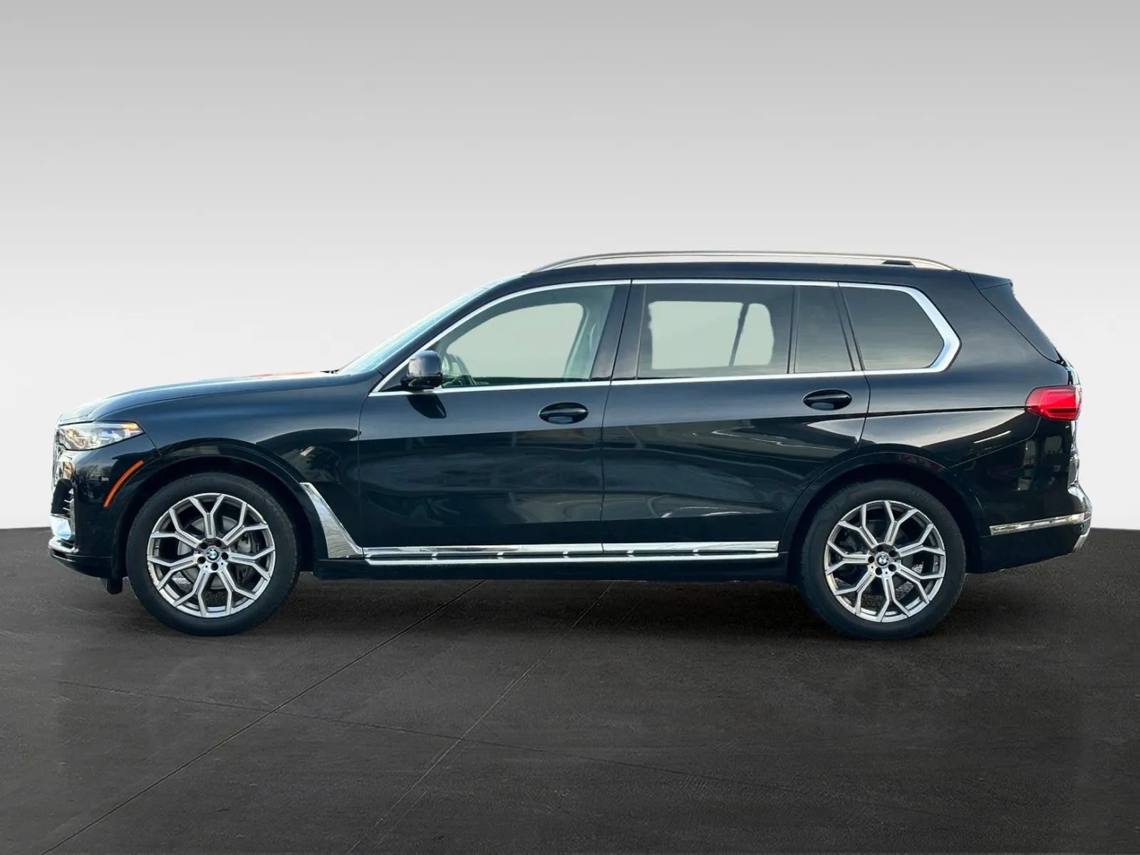 Used 2019 BMW X7 xDrive40i w/ Premium Package AWD/4WD image 4