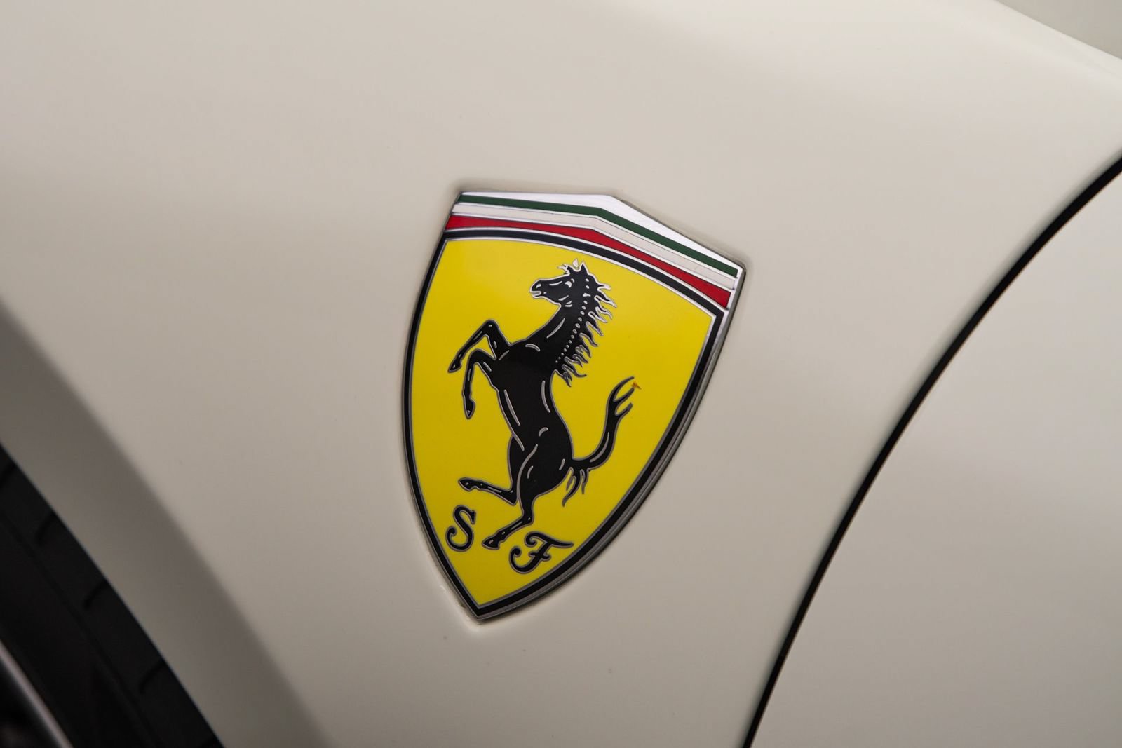 Used 2018 Ferrari 488 Spider RWD image 47