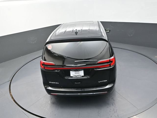 New 2026 Chrysler Pacifica Limited image 16