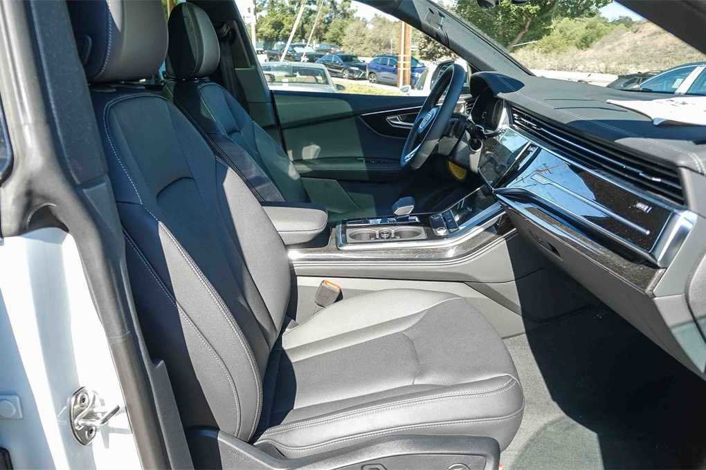 New 2025 Audi Q8 Premium Plus image 19
