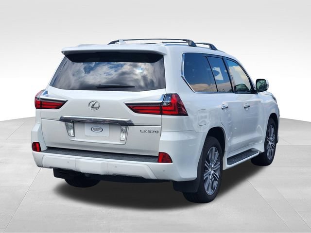 Used 2017 Lexus LX 570 4WD w/ Luxury Package image 3