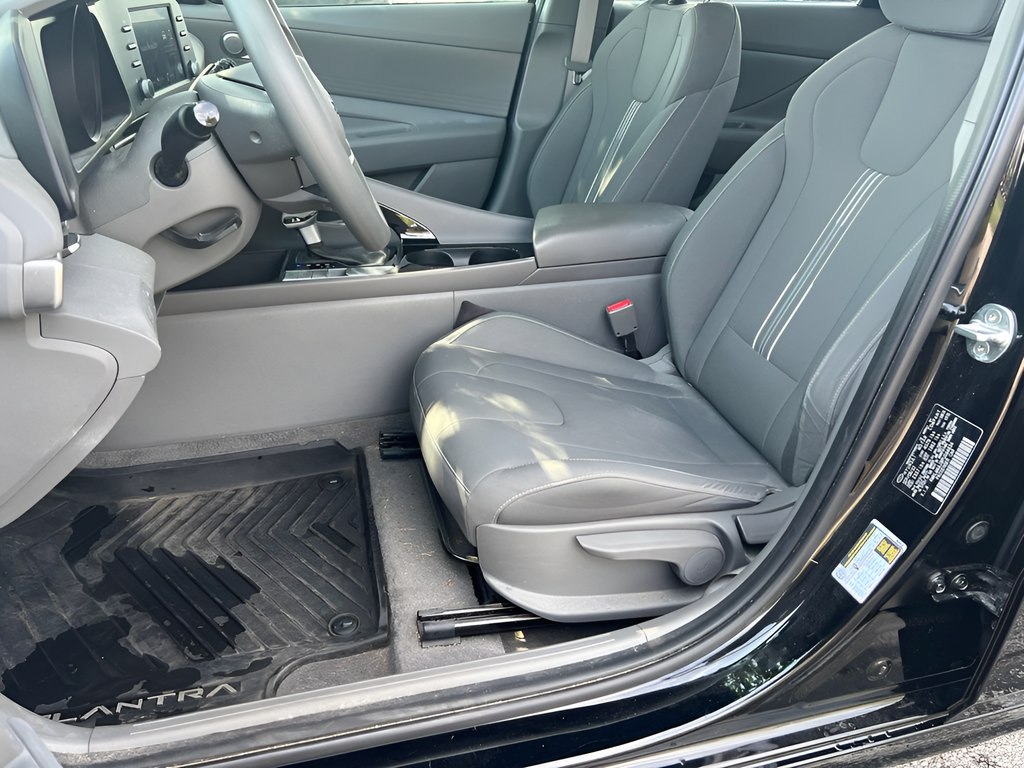 Used 2023 Hyundai Elantra Blue FWD image 14