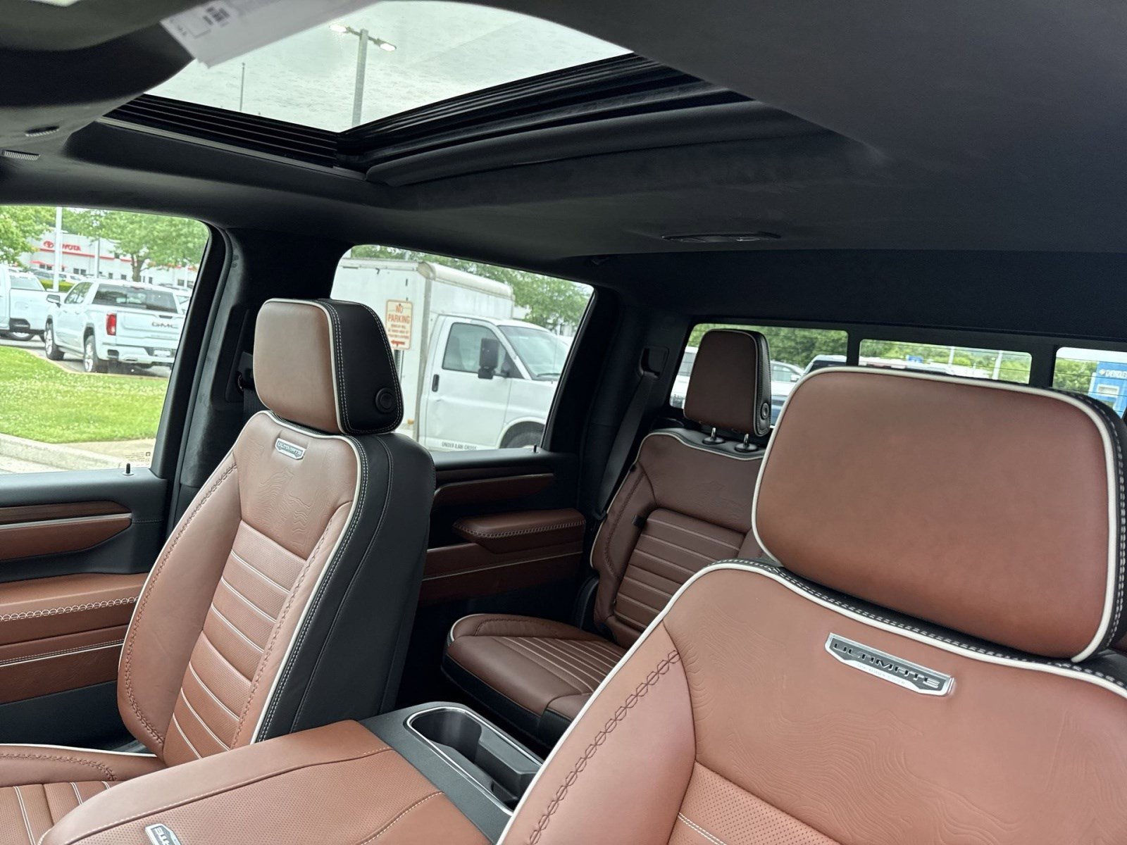 New 2026 GMC Sierra 3500 Denali Ultimate AWD/4WD image 18
