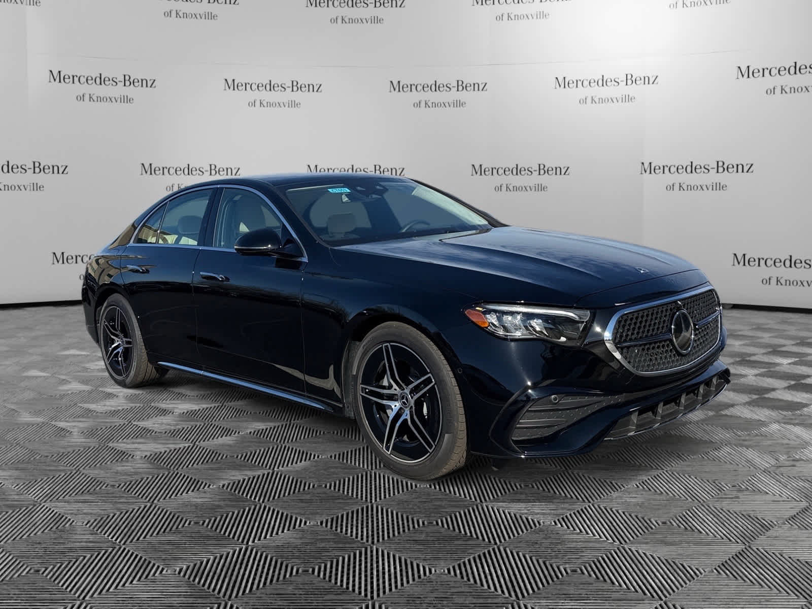 Used 2026 Mercedes-Benz E 350 4MATIC Sedan image 7