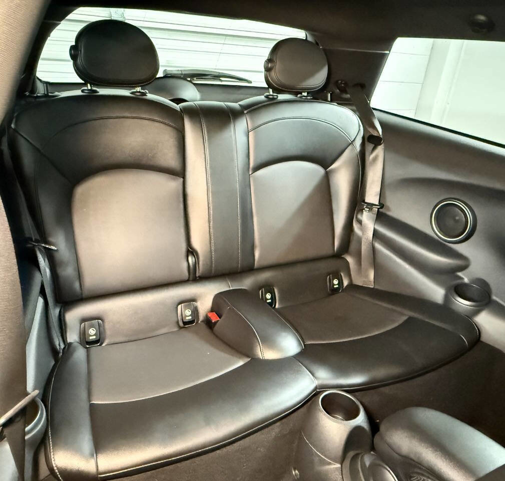 Used 2014 MINI Cooper S image 24