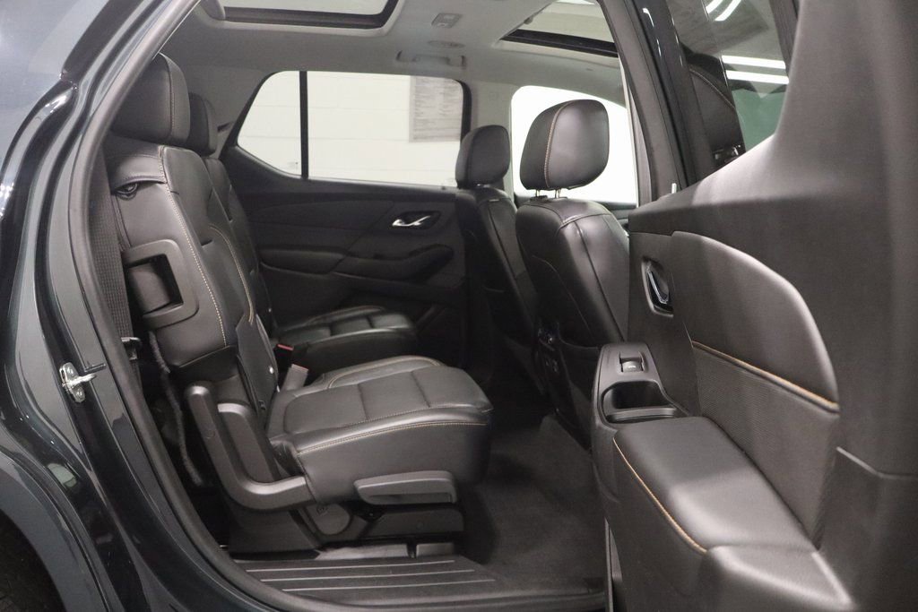 Used 2019 Chevrolet Traverse Premier w/ Driver Confidence II Package FWD image 18