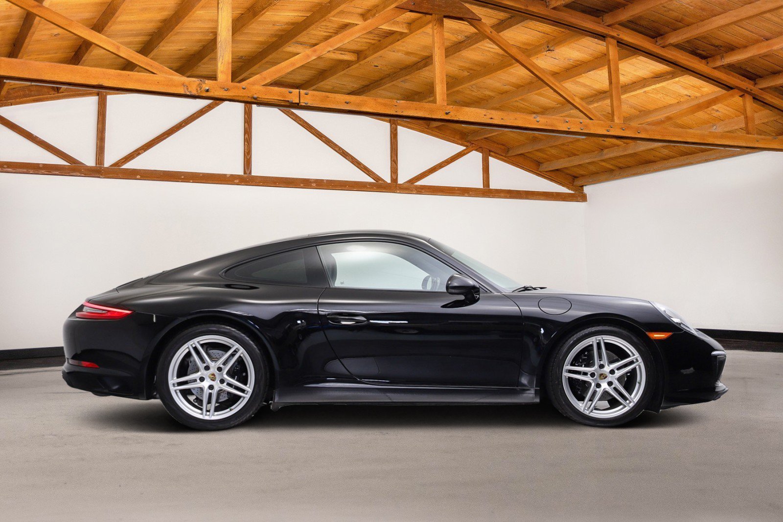 Used 2018 Porsche 911 Carrera RWD image 6